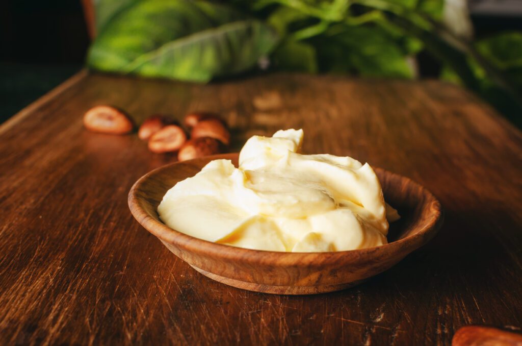 Radiant skin and healthy hair thanks to the shea butter benefits