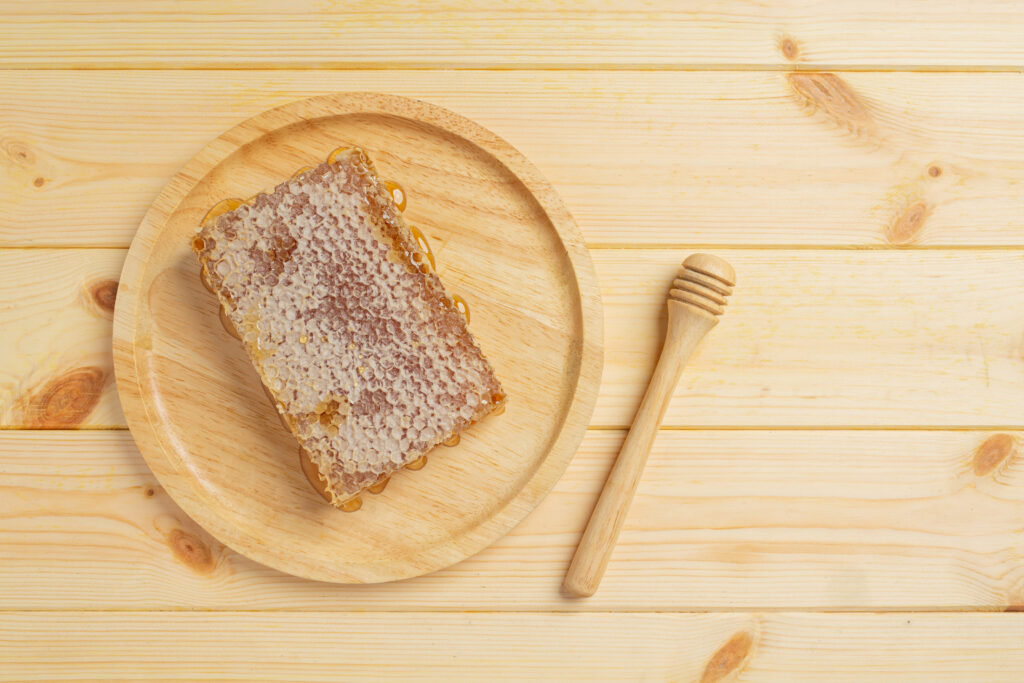 honey-comb-for-beeswax-soap-recipe