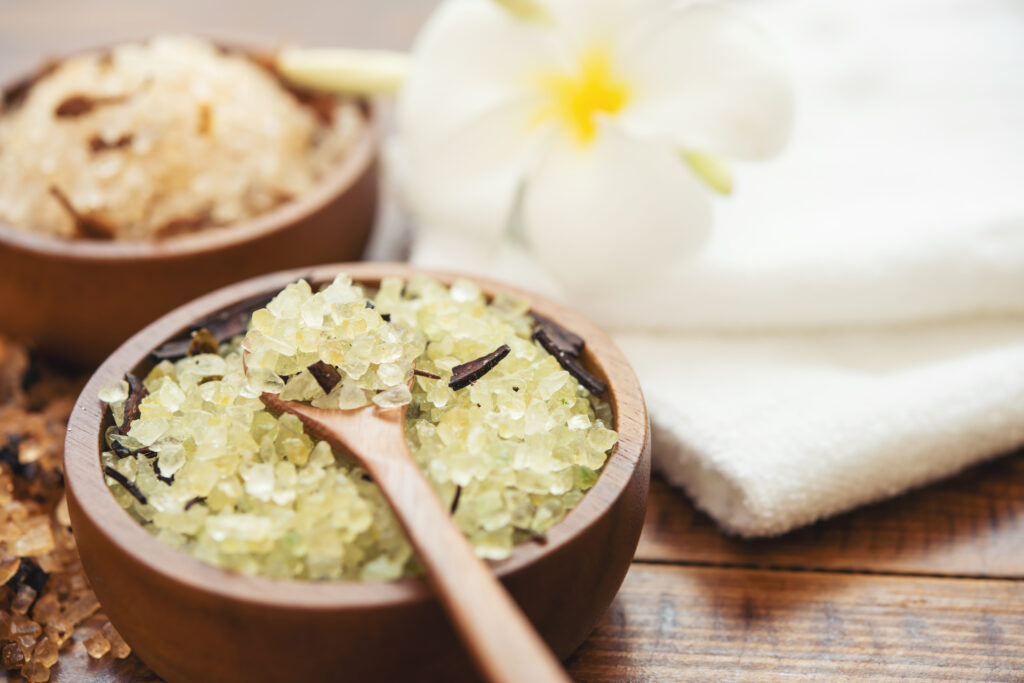 homemade-spa-scrub